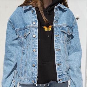Brandy Melville light wash jean jacket!